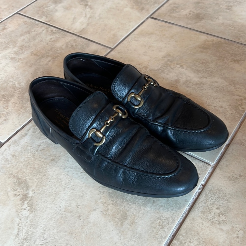 Men’s leather loafers size 9